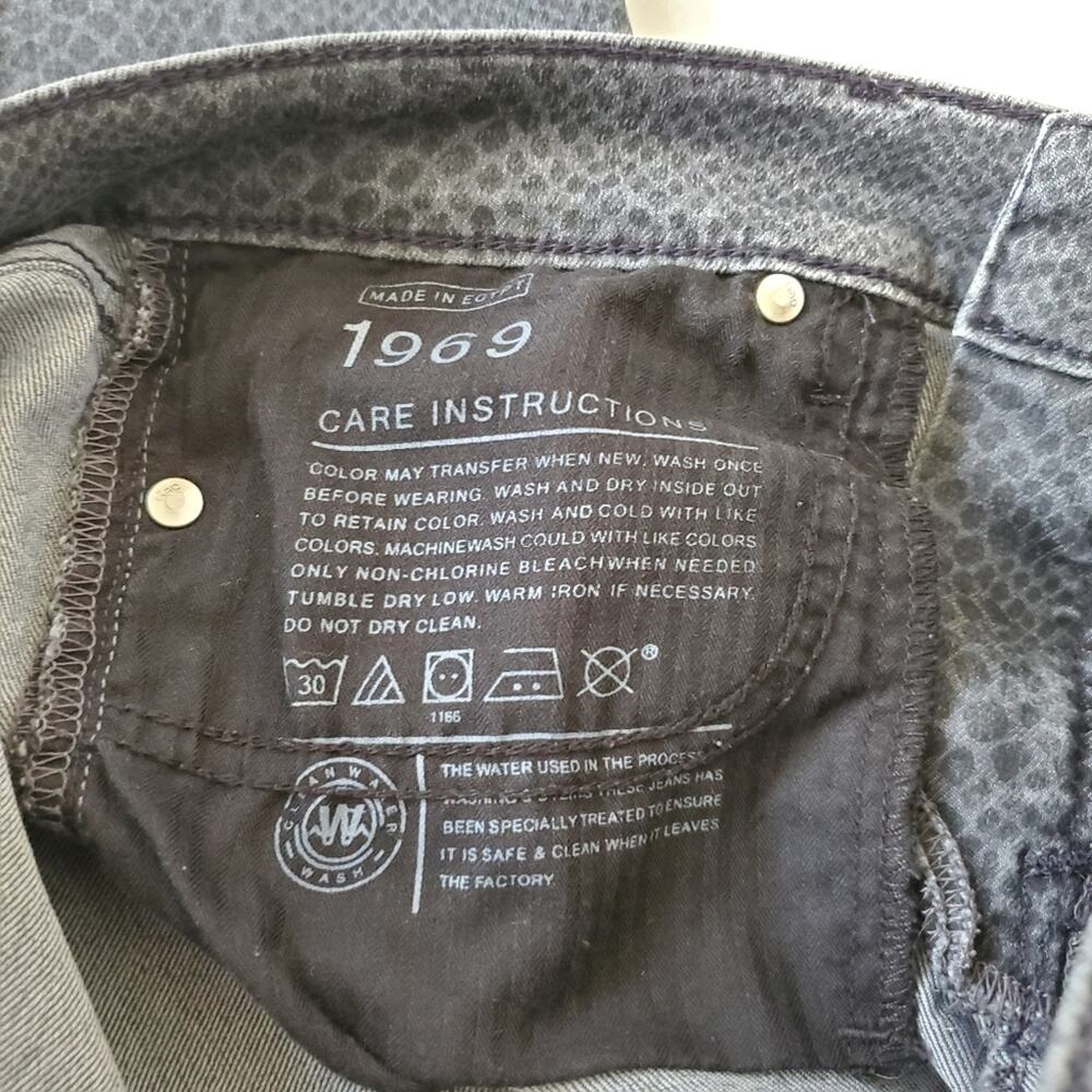 Gap | Gray Reptile Snake Pattern Legging Jean - image 5